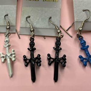 Fashion dangling earrings black scull sword